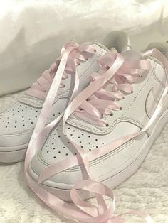 White Shoes Coquette, Pink Croquet Aesthetic, Coquette Aestethic Pink, Soft Coquette Aesthetic, Coquette Pearls, Coquette Pink Aesthetic, Pink Bow Aesthetic, Pink Aesthetic Girly