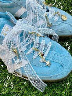 Adidas trendy shoes with lace, pearls and charms Diy Adidas Shoes, Custom Adidas Samba, Sneakers With Charms, Decorated Sambas Adidas, Charms On Sambas, Sambas Charms, Sambas With Charms, Samba Charms