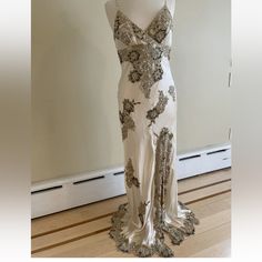 Stunning New, Never Worn Elegant Silk Gown With Sequins, White Embellished Gala Dress, Silk Sequin Evening Dress For Prom, Silk Sequin Prom Evening Dress, Elegant Gown With Hand Embellished Fitted Bodice, Luxury Bedazzled Dresses For Formal Occasions, White Silk Long Evening Dress, Elegant Gown With Hand-embellished Fitted Bodice, White Embellished Dress For Gala