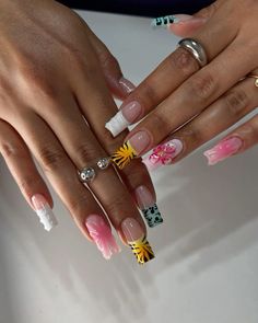 Nessa Nails, Tiger Nails, Zebra Nails, Stylish Nails Designs, Modern Nails, Glow Nails, Acrylic Nails Coffin Short, Get Nails, Minimalist Nails