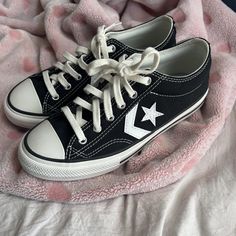 BRAND NEW converse star player 76s 
size: 6.5W [4.5 in big kids] 
never been worn !
#downtowngirl #converse #fall #onestars #2000s Converse Star Player, Low Top Converse, Converse Star, New Converse, Womens Converse, Big Kids, Women's Sneakers, Womens Sneakers, Converse