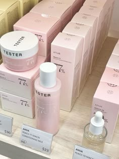 Korean Skincare Aesthetic, Minimalist Beauty Routine, Beauty On A Budget, Minimalist Skincare, Elegant Packaging, Soft Things, No Makeup Makeup, Cosmetics Store, Skincare Collection