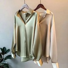 Satin Shirts For Women, Top Transparente, Khaki Blouse, Chique Outfit, Women Long Sleeve Dress, Vintage Blouse, Satin Shirt, Bhutan