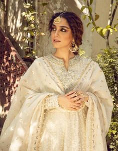 Faiza Saqlain, Maya Ali, Organza Shirt, Embellished Clothing, Afternoon Sun, Pakistani Fashion Party Wear, Jewelry Styles, Desi Fashion, Silk Pants