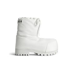 Alaska low boot Balenciaga Store, Balenciaga Boots, White Balenciaga, Best Wallet, Low Boots, White Boots, Boot Pumps, Accessory Pouch, Sports Gear