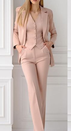 Business Professional Outfits, Fest Outfits, Stylish Work Attire, Woman Suit Fashion, Classy Work Outfits, Stylish Work Outfits, Blonde Pixie, Looks Chic, Work Outfits Women