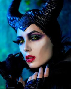 Disney Villains Makeup, Creepy Halloween Makeup, Halloween Tutorial, Disney Makeup, Disney Villain, Halloween Makeup Inspiration, Diy Halloween Costumes Easy