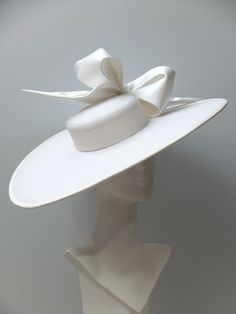 John Boyd, Summer Couture, Beautiful Feathers, Veiled Hats, Derby Outfits, Couture Hats, Large Hats