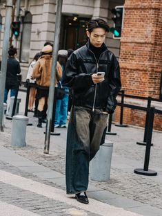 Japan Fashion Street Men, Paris Fashion Week Men, Grandpa Style, Seoul Fashion Week