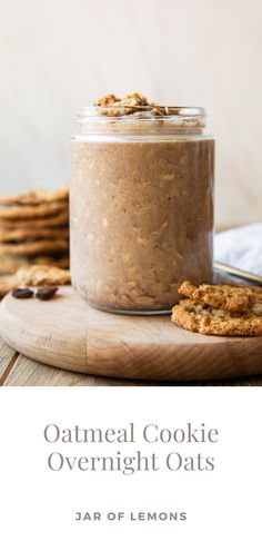 Oatmeal cookie overnight oats in a large jar. Lemons Recipes, Easy Overnight Oats, Best Brunch Recipes, Protein Desserts, Oats Recipe, Oatmeal Cookie, Healthy Breakfasts, Overnight Oats Recipe, Gluten Free Dinner