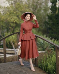 1950s Fashion Women, Feminine Clothing, African Dresses For Kids, Best Winter Outfits, Modest Dresses Casual, Quirky Fashion, Woman Suit Fashion, Vintage Inspired Outfits