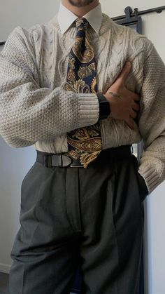 autumn outfit, old outfit Winter Gilet Outfit, History Professor Outfit, Vintage Outfits Autumn, Male Gaze Outfits, Winter Layering Outfits Aesthetic, Grampa Core Outfits, Raining Day Outfit Winter, Vintage Classic Outfits, Winter Semi Formal Outfit