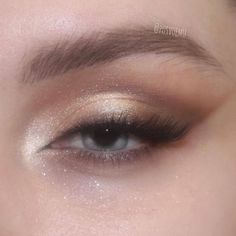 Makeup Looks Prom Formal, Brown Makeup Looks Blue Eyes, Straight Line Eyeliner, Bridal Makeup With Eyelash Extensions, Champagne Color Makeup Looks, Natural Prom Makeup Hooded Eyes, Gel Eyeshadow Look, Makeup That Matches Green Dress, Ethereal Wedding Makeup Blue Eyes