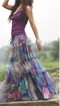 maybe a little shorter...like mid calf Stile Hippie Chic, Bohemian Schick, Sukienki Maksi, Look Hippie Chic, Pleated Chiffon Skirt, Boho Styl, Estilo Hippy, Mode Hippie, Estilo Hippie