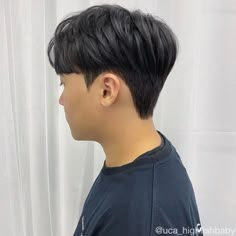 Japan Hairstyle Men, Comma Hairstyle, Japan Hairstyle, Boy Outfits Aesthetic, Male Hairstyle, Korean Men Hairstyle, Hairstyle Men, Asian Haircut, Men Hair Color