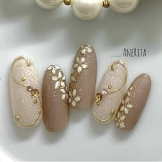 Wedding Nails Gold, Gold Wedding Nails, Diy Rhinestone Nails, Bridal Nails Designs, Fake Nails Designs, Bridal Nail Art, Nails Yellow, Art Deco Nails, Beauty Nails Design