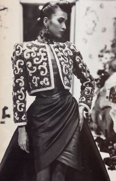 Givenchy Haute Couture- A/W 1987-88 Lesage embroidered cropped bolero matador jacket. L'officiel No.734- September 1987 Matador Fashion, Universe Costume, Matador Costume, Artistic Fashion Photography, Givenchy Fashion, 1980s Women, Decades Of Fashion, Fashion D, Vogue Dress