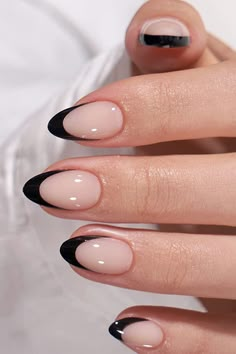 Black Tip Nails Almond Shape, Black Tipped Almond Nails, Black French Nails Ideas Almond, Almond Nail Manicure, Black Tip Design Nails, Almond Nails Short Nail Bed, Black French Tip Nails Pointy, Black Nail Art Almond, Gelx Inspo Nails Almond