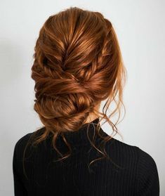 Wedding Updo Red Hair, Bridal Hair Down, Romantic Wedding Hair, European Hair, Peinados Recogidos, Long Hair Updo, Wedding Hair Flowers, Wedding Hair And Makeup, Long Curly Hair