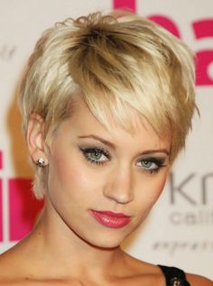 easy up hairstyles for thin hair Teen Haircuts, Woman Hairstyles, Oval Face Hairstyles, Short Layered, Best Short Haircuts, Cute Hairstyles For Short Hair, Haircut For Thick Hair, Short Hairstyle, Short Blonde