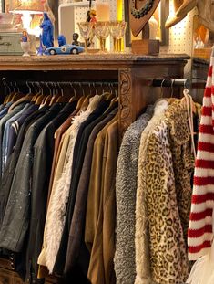 Charity Shopping Aesthetic, Sienna Core Aesthetic, Fur Coats Aesthetic, Vintage Shopping Aesthetic, Thrift Shop Ideas, Thrift Stores Aesthetic, Vintage Thrift Store Aesthetic