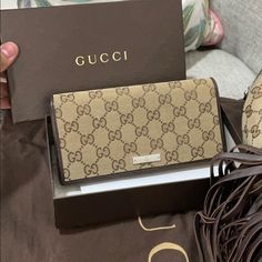 Beautiful Classic Gucci Medium Babouska Hand Bag With Wallet Bags Gucci, Gucci Wallet, Gucci Bags, Hand Bag, Gucci Bag, Limited Time, Bag Lady, Gucci, Wallet