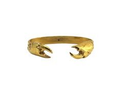 SEAS THE DAY WHAT IT IS: A bold take on the original crab claw bracelet, in solid bronze with a polished finish WHY IT'S SPECIAL: A bold and clever take on an ocean-inspired bracelet An addition to your wrist stack so cute you need to pinch yourself! GOOD TO KNOW: Gold plated bronze Inner diameter: 6.25in from claw tip to claw tip WHY WE LOVE LAUREN NEWTON: Lauren Newton's designs showcase her former life as a zoologist with whimsy and delight. We love her humor and her appreciation and care for Sea Jewellery, Claw Bracelet, Sea Bracelet, Sea Inspired Jewelry, Wrist Stack, Crab Claw, Seas The Day, Ocean Inspired Jewelry, Love Lauren