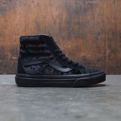 Vans Women SK8-Hi Reissue - Velvet (black) Vans Style Women, Vans Shoes High Tops, Emo Shoes, Velvet Vans, Vans Sk8 Hi Black, Sk8 Hi Vans, Vans Women, Vans Outfit, Vans Style