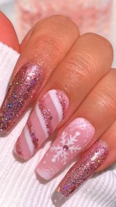 Pink January Nails, Christmas Nails 2023 Pink, Pink Winter Wonderland Nails, Pink Glitter Christmas Nails, Christmas Acrylic Nail Ideas, Kids Christmas Nails, Christmas Pink Nails, Pink Snowflake Nails, Glittery Christmas Nails