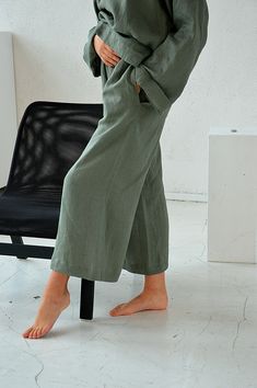 "Moss green culottes linen pants for woman. Midi loose flared pants with pockets. Choose size: XS Waist 66 - 68 cm. / (26\" - 26 3/4\") Hips 90 - 92 cm. / (35 1/2\" - 36 1/4\") S Waist 70 - 72 cm. / (27 3/4\" - 28 1/4\") Hips 94 - 96 cm. / (37\" - 37 3/4\") M Waist 74 - 76cm. / (29 1/4\" - 30\") Hips 98 - 100 cm. / (38 1/2\" - 39 1/4\") L Waist 78 - 80 cm. / (30 3/4\" - 31 1/2\") Hips 102 - 104 cm. / (40 1/4\" - 41\") XL Waist 82 - 84 cm. / (32 1/4\" - 33\") Hips 106 - 108 cm. / (41 3/4\" - 42 1 Green Culottes, Flared Linen Pants, Culottes Pants, Linen Culottes, Pants For Woman, Casual Linen Pants, Trouser Pocket, Pants Loose, Linen Casual