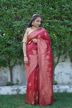 🌟 Red Banarasi art silk saree with self Buti pattern design | Saree for women | Party wear Saree | Saree with Blouse | Bollywood Designer sari🌟 Introducing our Premium Silk Saree, meticulously crafted to embody sophistication and timeless allure. Immerse yourself in the epitome of luxury with this exquisite masterpiece. ✨ Key Features: 🌈 Color Dark Red 🎀 Pure Banarasi Silk Saree 🌟 Lightweight and Sumptuously Smooth 🌺 Versatile Elegance: Ideal for discerning individuals who appreciate the fusion of tradition and contemporary style. Elevate your presence at weddings, parties, upscale events, and soirées with this statement piece. 📐 Dimensions: Saree Length: 6.50 meter Blouse Piece: Thoughtfully included for a complete ensemble. 🎁 Exquisite Packaging: Each saree is carefully encased i Red Tussar Silk Saree With Unstitched Blouse, Red Slub Silk Saree For Eid, Red Tussar Silk Pre-draped Saree For Eid, Red Paithani Silk Pre-draped Saree For Eid, Red Slub Silk Saree With Unstitched Blouse, Diwali Red Slub Silk Saree, Red Tussar Silk Saree For Eid, Designer Sari, Design Saree