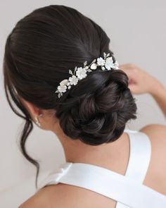 Elise Mini Hair Vine - Shop Wedding Headpieces | Dareth Colburn Pearl Bridal Comb, Pearl Comb, Pearl Bridal Headpiece, Bridal Floral Headpiece, Bridal Hair Buns, Bridal Hair Updo, Flower Comb, Crystal Hair Comb