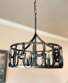 Horse Shoe Ideas, Equestrian Home Decor, Horseshoe Ideas, Cool Welding Projects, Welding Crafts, Equestrian Home