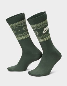 Nike Everyday Essentials Crew Socks. Cozy Up With These Nordic-Inspired Socks Made Of Soft, Stretchy Fabric That Molds To Your Feet To Help Keep You Comfortable Through Those Long Winter Nights. Ribbing Around The Ankle Helps Prevent Slippage. Breathable Fabric Helps Keep You Dry And Comfortable. 95% Polyester 5% Spandex. Machine Wash. Imported. Sizes:m: M 6-8, W 6-10l: M 8-12, W 10-13 | Nike Everyday Essentials Fair Isle Crew Socks Womens Platform Shoes, Dramatic Style, Mens Crew Socks, Women Platform Shoes, Winter Nights, Long Winter, Light Tan, Everyday Essentials, Platform Shoes