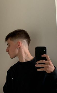 Very Short Hair Men Fade, Taper Fade Haircut Black Men, Short Hair Men Fade, Buzz Mullet, Mullet Buzzcut, Buzzcut Mullet, Buzz Cut Mullet, Men Haircut Ideas, Hairstyles With Beard