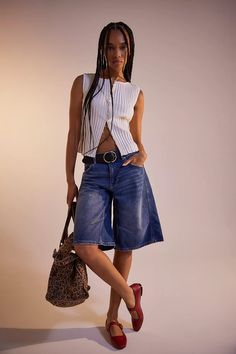 Studded Shirt, Super Flare Jeans, Girls Tunics, Mode Casual, Eclectic Fashion, Long Shorts, Classic Outfits, Dart