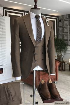 Suites Mens, Suits For Men, 3 Piece Suit Men Classy, Suiting For Men, Three Piece Suit Mens Wedding, Three Piece Suit Mens, Best Wedding Suits For Men, Formal Suits Men, Men Suits Wedding