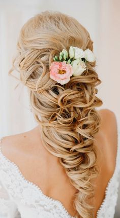 18 Jaw Dropping Wedding Hairstyles | bellethemagazine.com New Bridal Hairstyle, Glamorous Wedding Hair, Bohemian Wedding Hair, Wavy Wedding Hair, Flowers In Her Hair, Best Wedding Hairstyles, Wedding Hair Flowers, Wedding Hair Down, Braided Hairstyles For Wedding