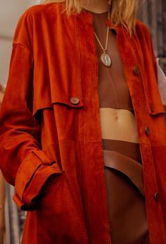 Backstage Trussardi SS16 Visual Moodboard, Yellow Raincoat, Winter Fits, Casual Clothes, Style Guide, Fashion Stylist, Fashion Details, Leather Fashion, Autumn Winter Fashion