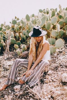 Desert Photo Shoot, Desert Shoot, Papago Park, Park Photoshoot, Desert Photoshoot, Cher Horowitz, Desert Photography, Desert Fashion, Desert Vibes