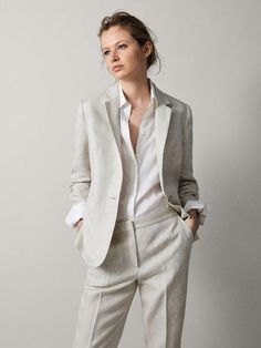 50 modelos e looks de terninhos para todas as idades - Blog da Mari Calegari Plaid Blazer Outfit, Work Outfits Frauen, Women Suits Wedding, Best Casual Outfits, Slim Fit Blazer, White Suit, Slim Fit Blazers