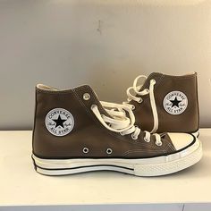 Unisex Brown Converse. Never Worn. Brand New Condition. Women’s Size 10.5. Men’s Size 8.5. Willing To Bargain Price. Converse Mid Tops, Converse Chuck Taylor Low, Converse Chuck Taylor 70, Brown Converse, Converse Brown, Platform Chucks, Chuck Taylor 70, All Star Lugged, Converse Platform