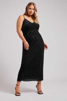 Shop YOURS LONDON Curve Black Leopard Devore Midaxi Dress at Yours Clothing. Discover women’s plus size clothing in sizes 10-36 with fast delivery. Sequin Dress Party, Fashion Notes, Girls Sequin Dress, Midaxi Dress, Nightwear Women, Column Dress, Fit Fashion, Burn Out, Newborn Dresses