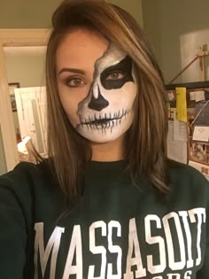 Halloween Skeleton Face Paint, Female Skeleton Makeup Easy, Skeleton Hair And Makeup, Skull Face Halloween Makeup, Skeleton Face Paint Halloween, Skeleton Women Makeup, Face Painting Skeleton, Halloween Makeup Easy Skeleton, Skeleton Face Makeup Kids