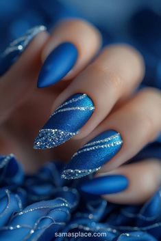 Silver And Royal Blue Nails, Sparkly Dark Blue Nails, Dark Blue Glitter Nails, Winter Nails 2025, Icy Blue Nails Winter, Dark Blue And Silver Nails, January Nail Designs New Years, Nails Bleu, Acrylic Nails Blue