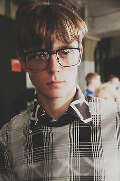 Gustaaf Wassink | Photographed by Philip Trengove for Topman Design - London Collections: Men Spring/Summer 2015 | source: Dazed Digital 90s Glasses Men, 70s Glasses Men, Nerd Boy Aesthetic, Glasses Reference, 90s Nerd, Glasses Guy, Nerd Boy, 70s Glasses, Man With Glasses