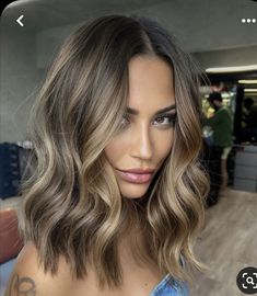 Bronde Babylights Balayage, Short Light Brown Hair With Lowlights, Hair Bayalage Blond, Blended Brown Balayage, Layered Balayage Hair Mid Length, Sandy Brown Hair Balayage, Brown With Dimension Hair, Dimensional Brunette Bob, Burnett Baylage