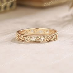 Art Deco Milgrain Wedding Band Yellow Gold Leaf Ring Stackable Wedding Ring Handmade Ring Anniversary Ring Custom Promise Rings for Women ★Material: 925 sterling silver, plated with rose gold, yellow gold, or white gold ★wedding ring: Band width: 3.2mm ★Our Services: ▶All sizes available, please contact us for other ring sizes. ▶Craft Time: My rings are made to order, normally it takes about 15-30 business days to make and 3-7 business days for delivery. ▶Return Policy: 30 days return policy for Senior Rings, Stackable Wedding Ring, Wedding Band Yellow Gold, Gold Leaf Ring, Milgrain Wedding Band, Engraved Wedding Band, Filigree Wedding Band, Leaf Wedding Band, Gold Leaf Rings