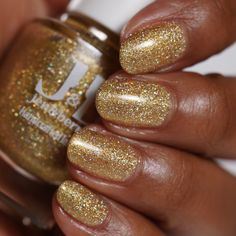 Mango Soireé - a biscotti yellow jelly with golden/silver shimmer and holographic flakes, inspired by mango sorbet From the 2022 Summer Holos collection Opacity: These jelly polishes start off sheer but build to opacity in 2 - 3 coats Gorgeous swatch photos provided by: @a_painted_queen @kad.polish @lovelylacquerist @xo.krista Golden Yellow Nails, Sparkly Gold Nails, Yellow Jelly, Fake Freckles, Mango Sorbet, Golden Nails, Gold Nail Polish, Clear Lip Gloss, Cinnamon Girl