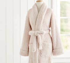 Soft as a teddy bear, our robe is the ultimate lounging accessory for the winter season and beyond. Bath Robe Aesthetics, Fur Robes, Winter Pjs, Winter Robes, Cozy Clothing, Winter Flannel, Bear Slippers, Fuzzy Blanket, Women's Robe